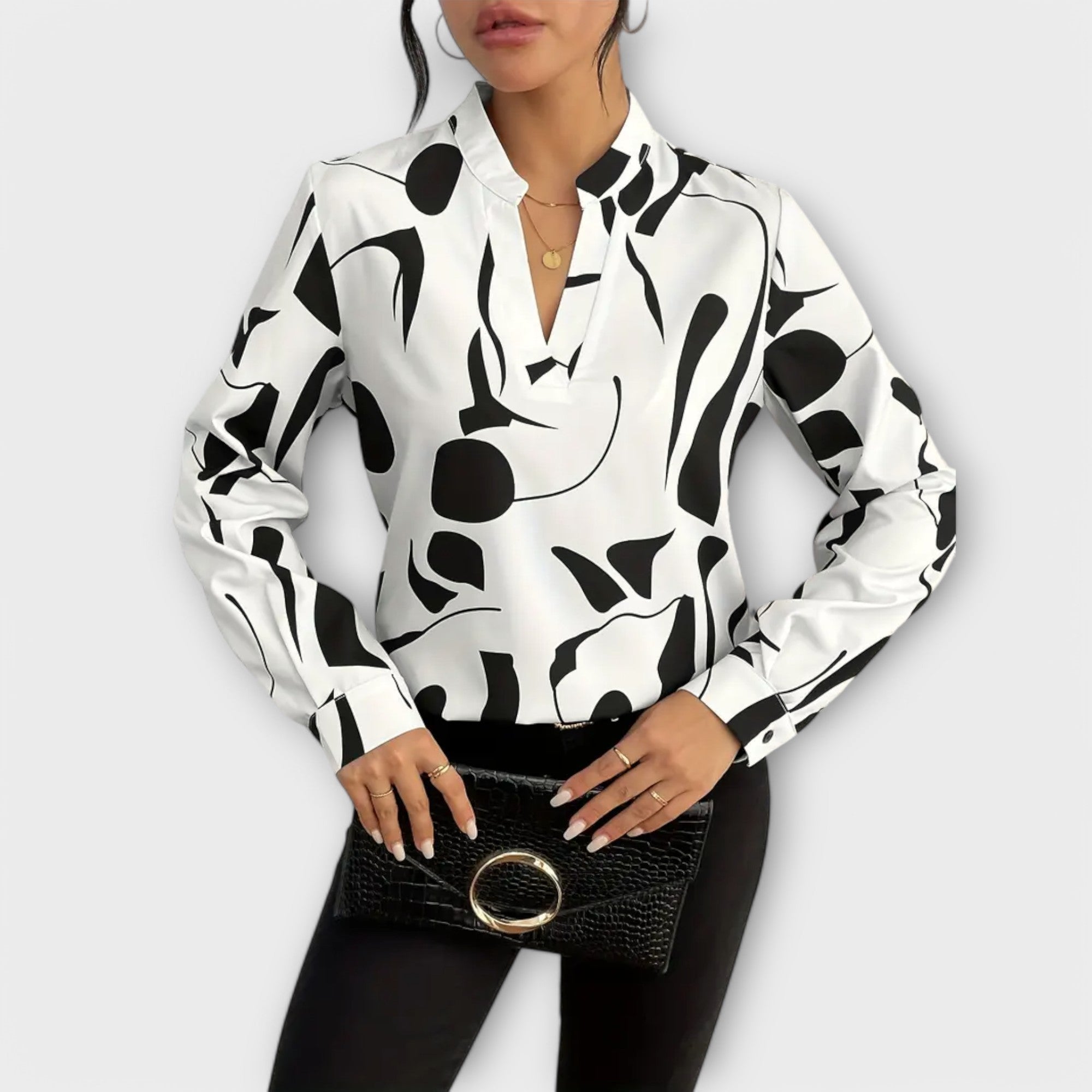 Elegante blouse met lange mouwen en V-hals